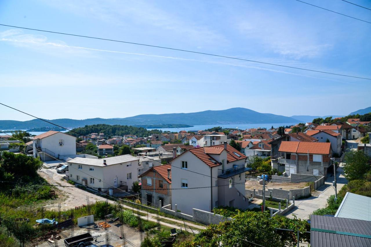 Guest House Ivana Tivat Exterior foto