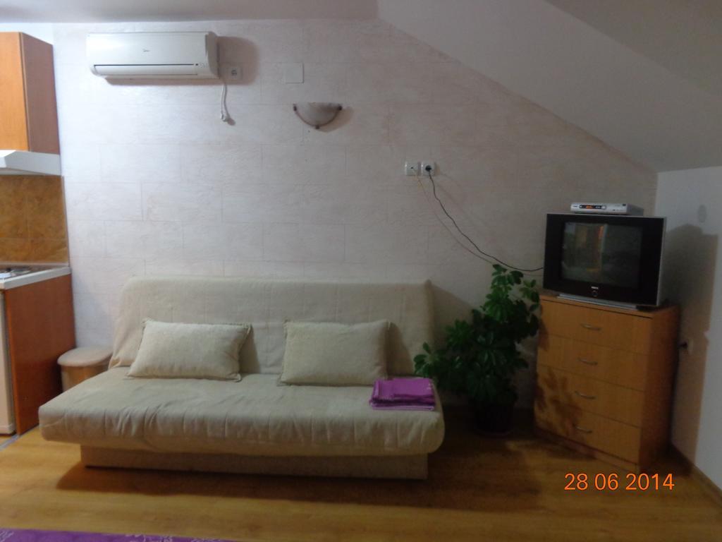 Guest House Ivana Tivat Quarto foto