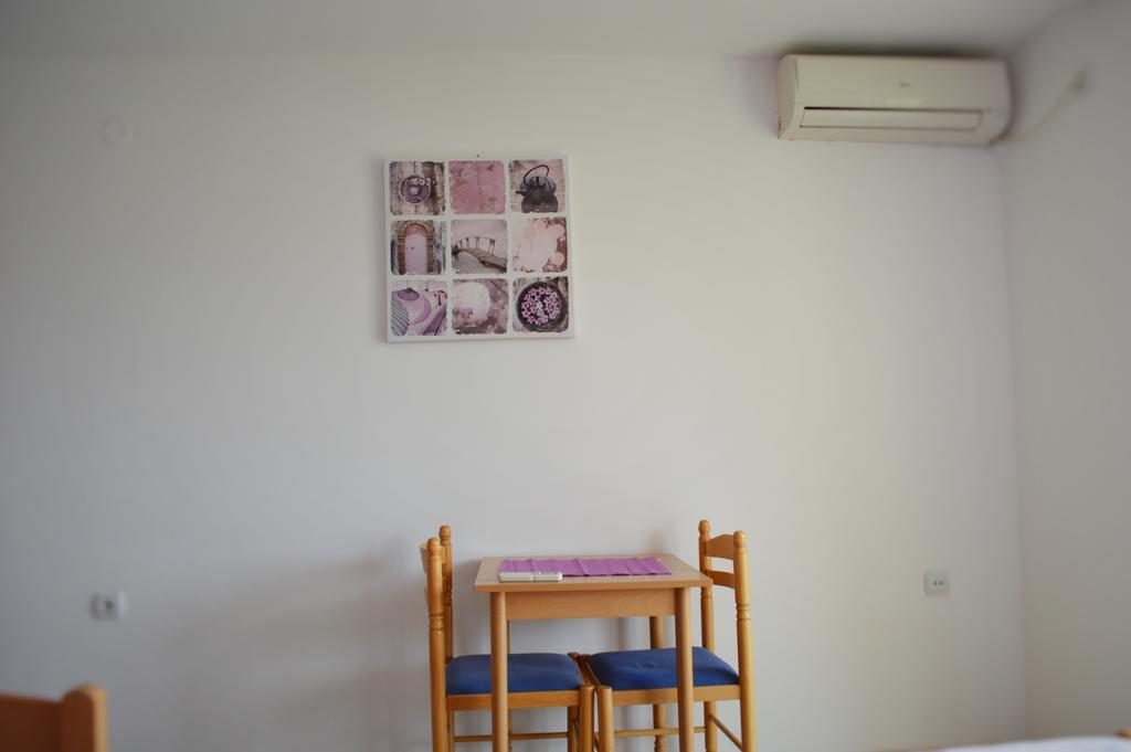 Guest House Ivana Tivat Exterior foto