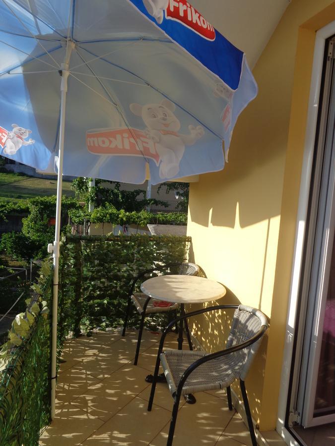 Guest House Ivana Tivat Exterior foto